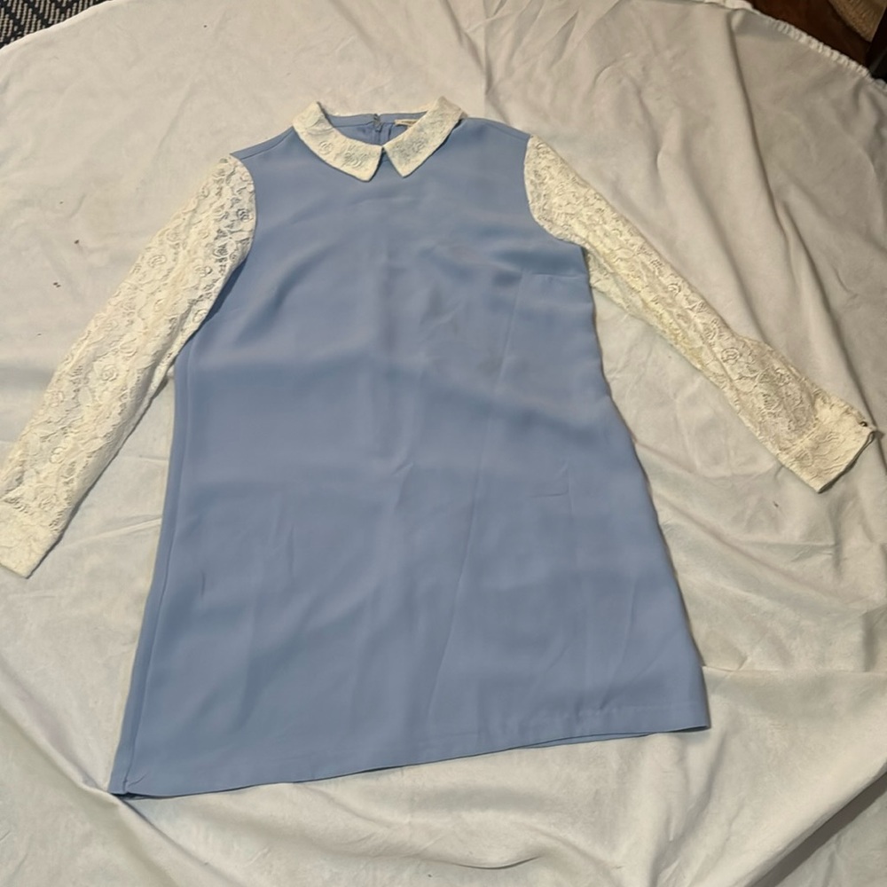 baby blue dress with white lace sleeves and collar